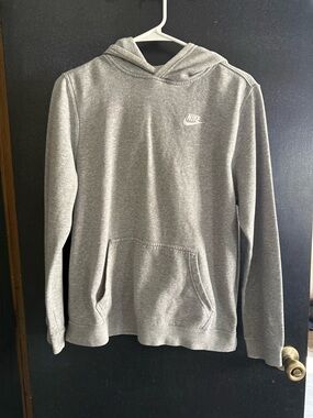 Nike Men’s Light Gray Zip-Up Look Hoodie
